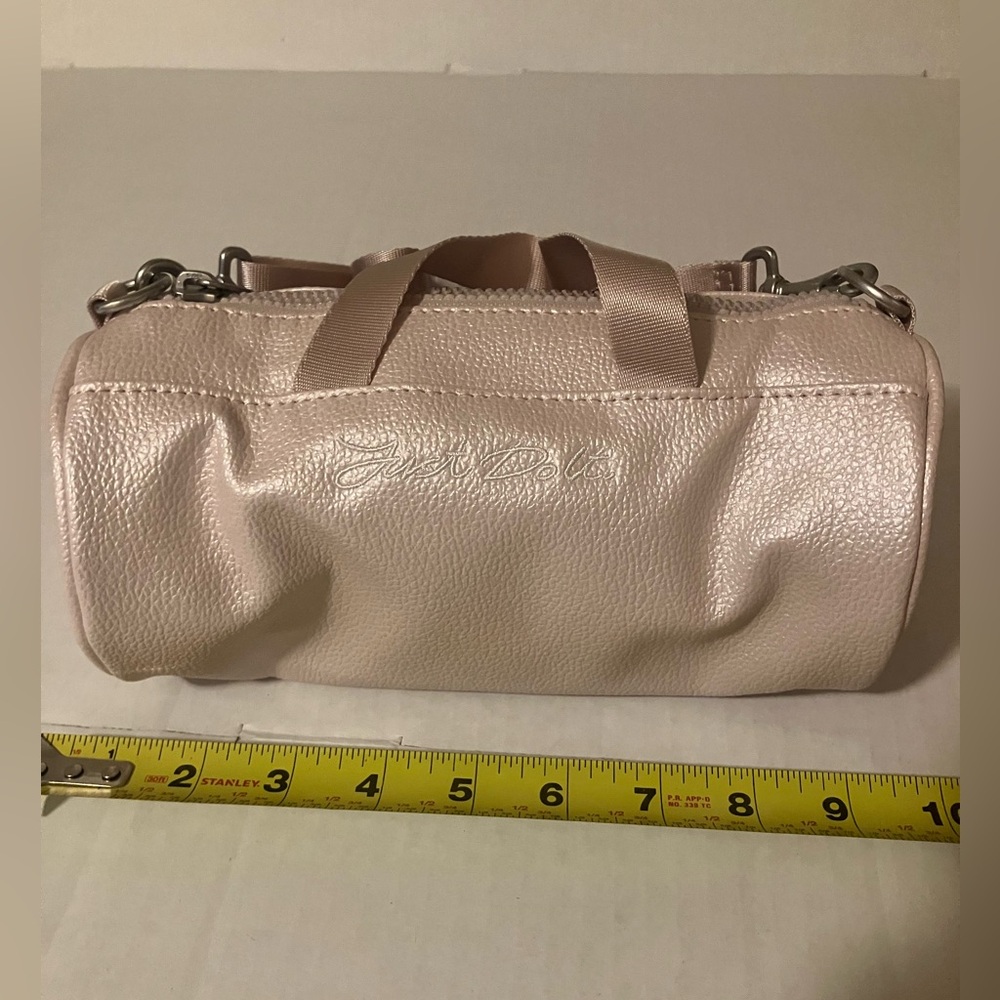 Women’s Nike Clash Mini barrel bag - Picture 8 of 9